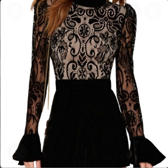 NASTY GAL, Kyle Velvet and 
Lace Romper, Size Large - Picture 7 of 15